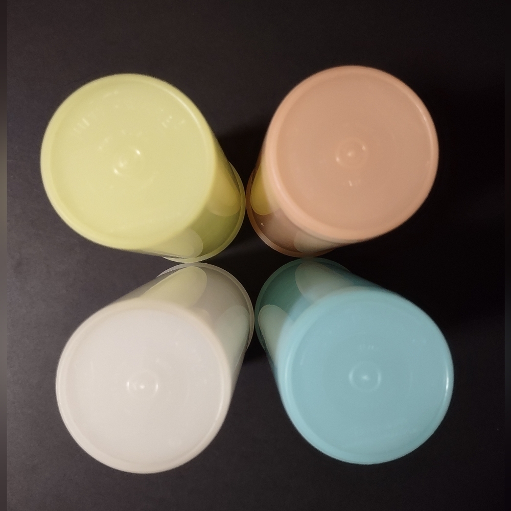 Set of 4 Tupperware Pastel 16 oz Tumbler Cups Plastic 6.5” #107 Vintage - Picture 4 of 5